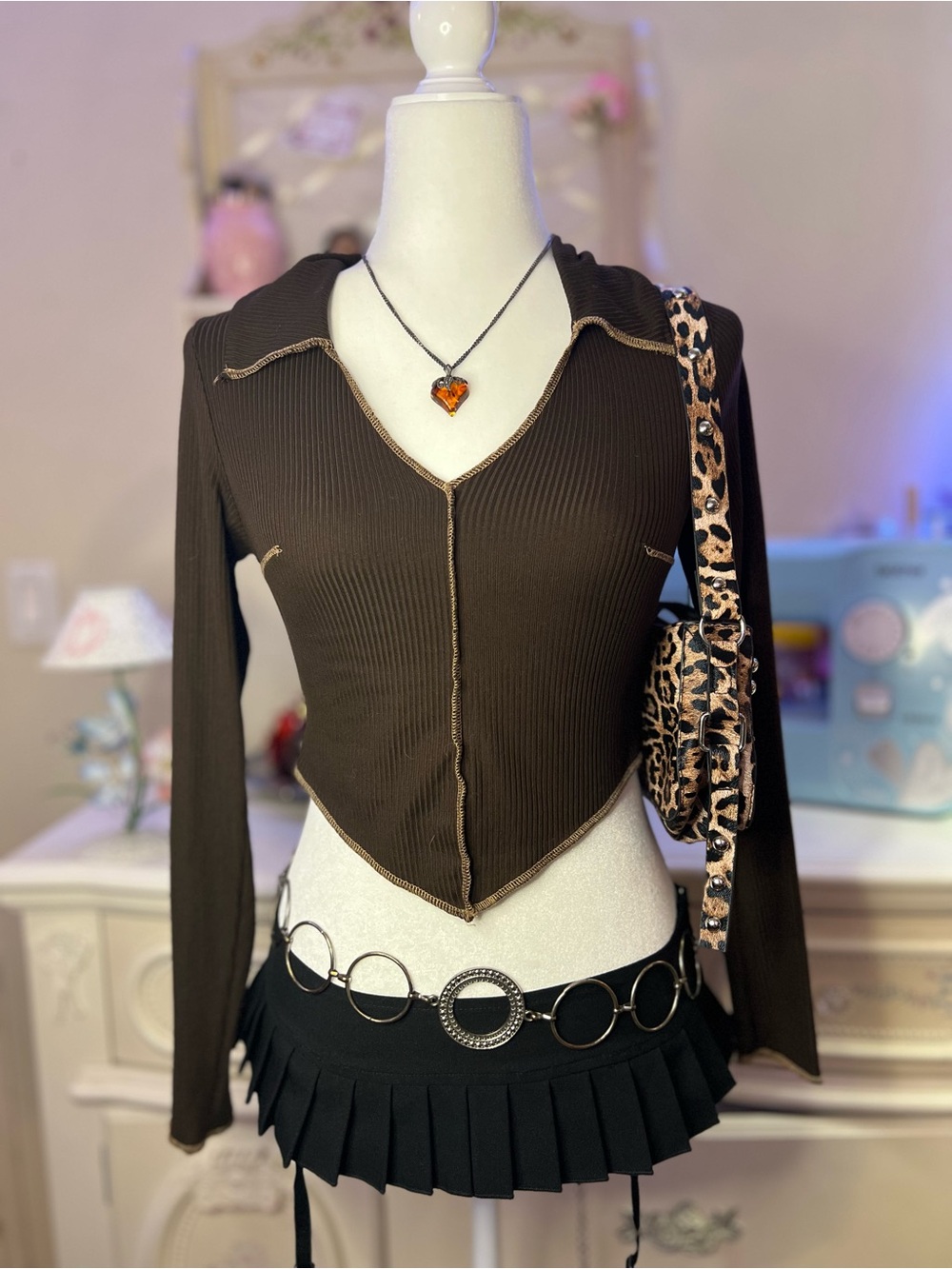 Vibe Dark Brown Ribbed V‑Neck Long Sleeve Top